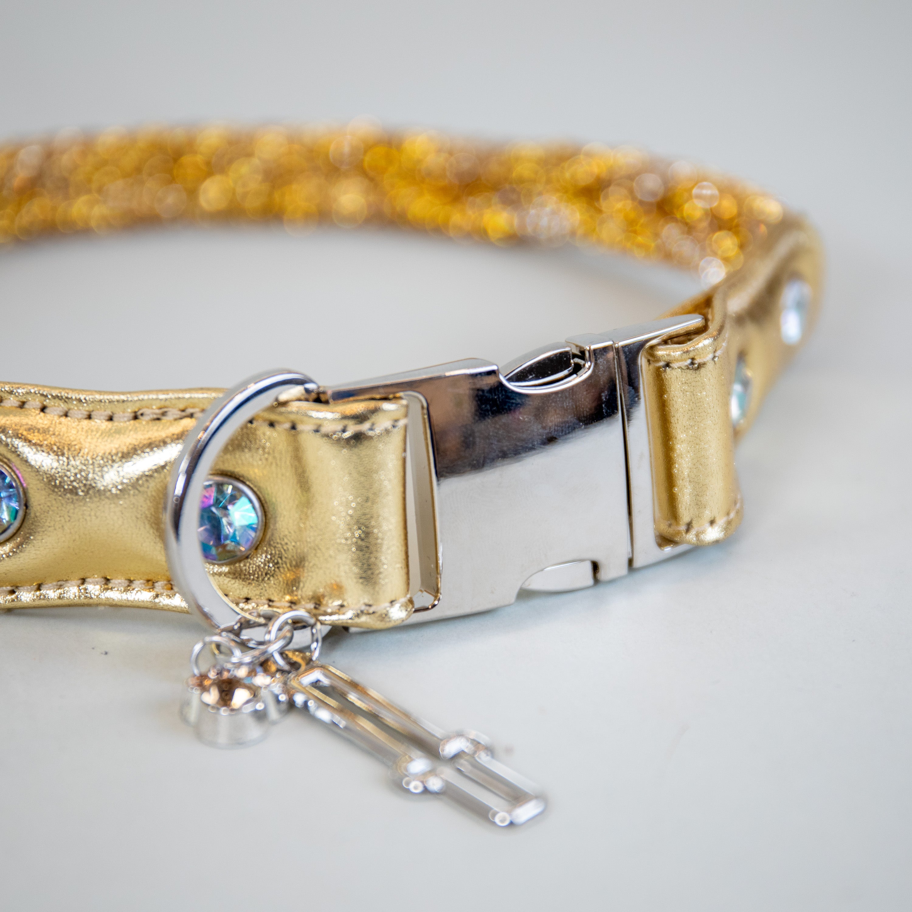 Ultraviolet Crystal Collars