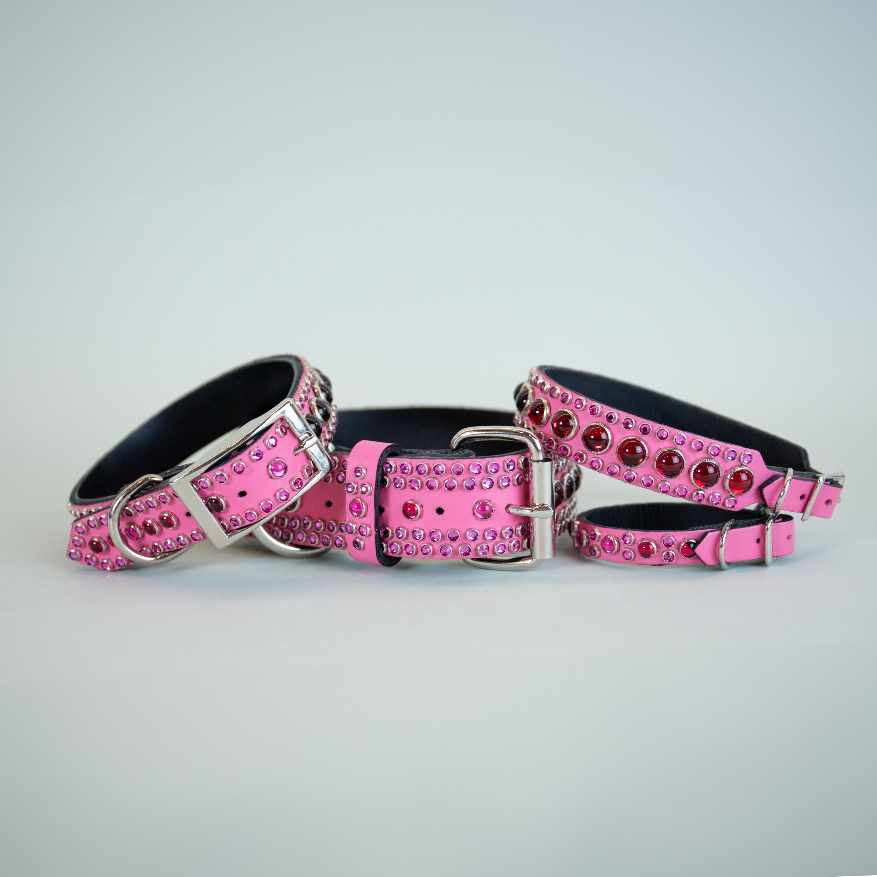 Burning Magnolia Collar