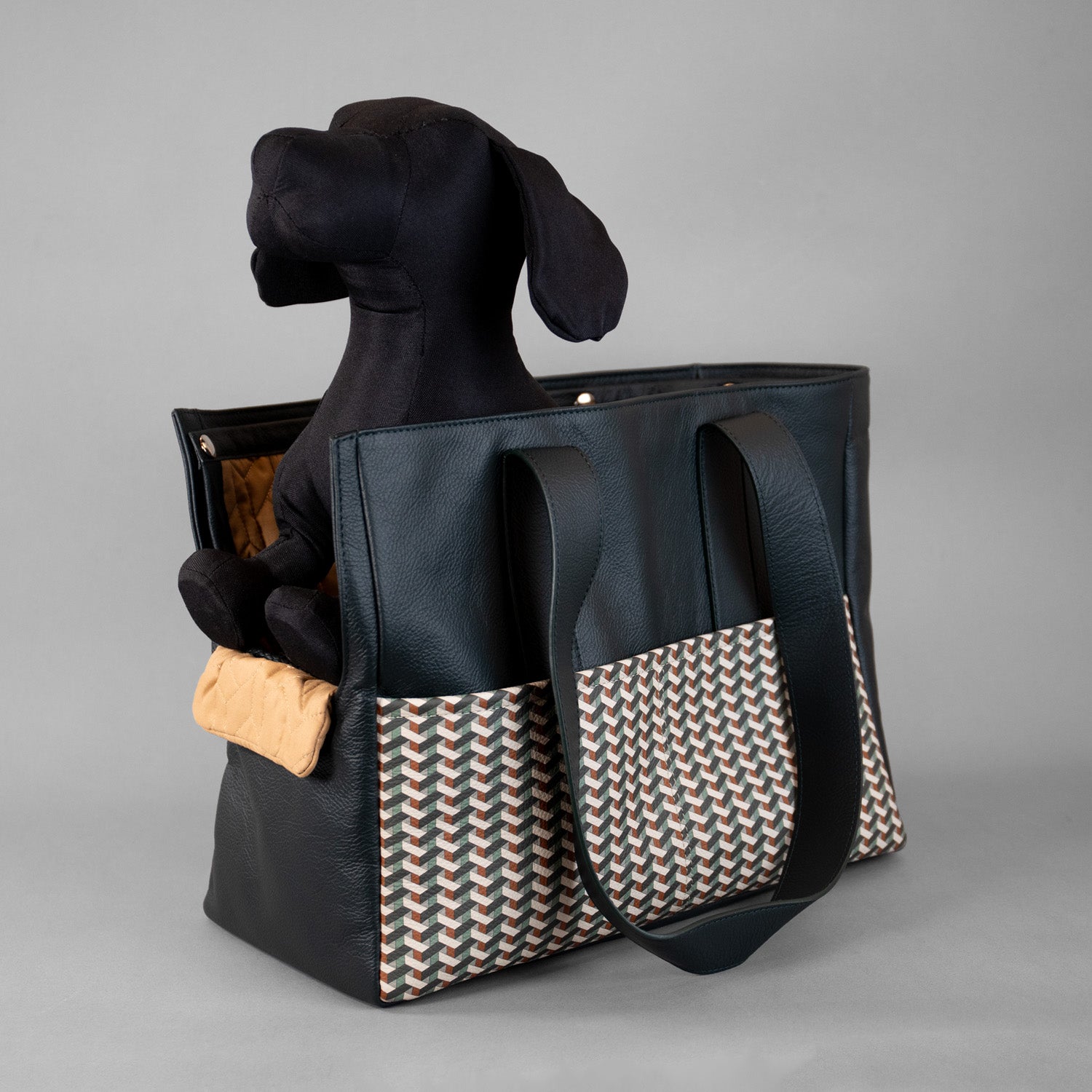 The Pelle Frau Carrier