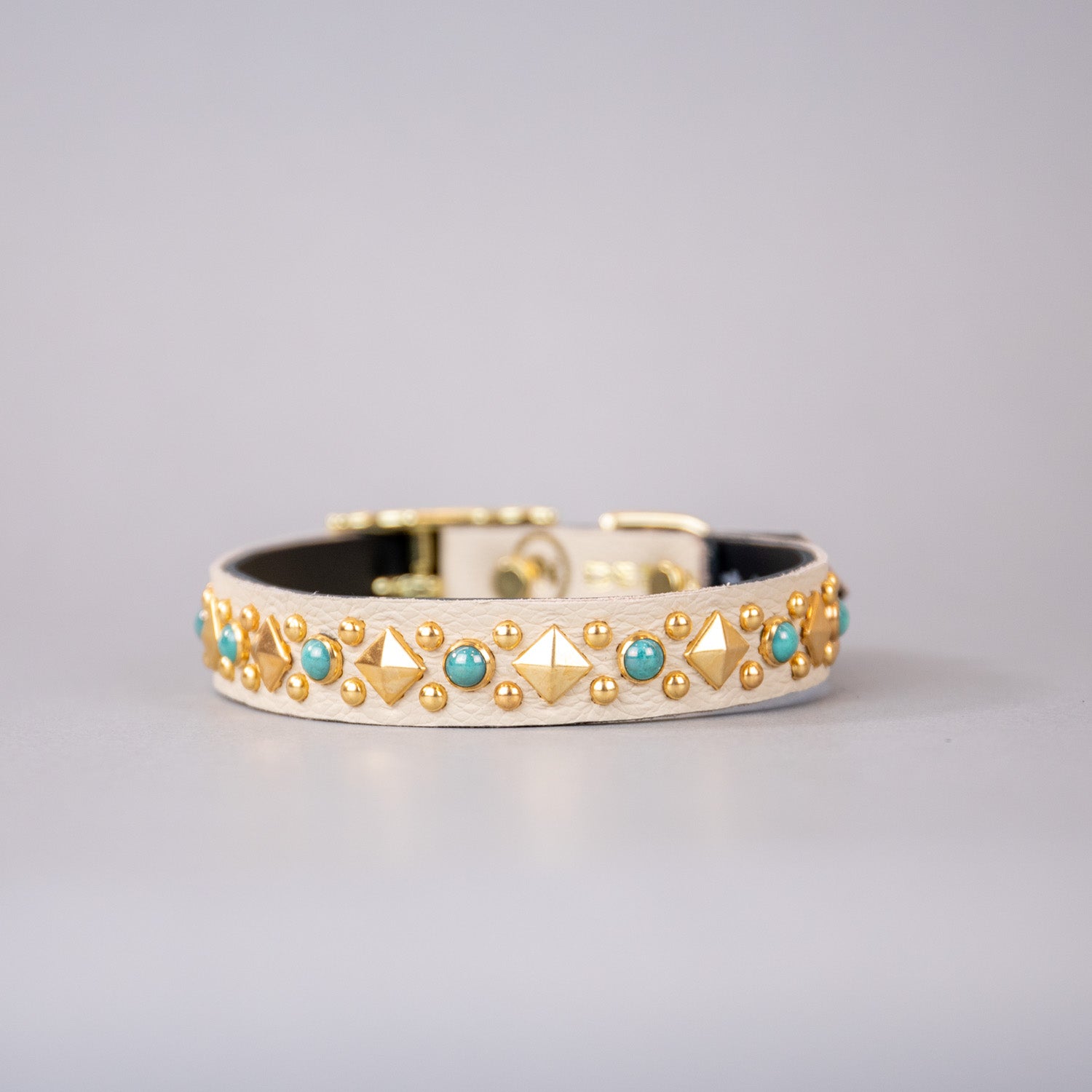 The Sphinx Collar