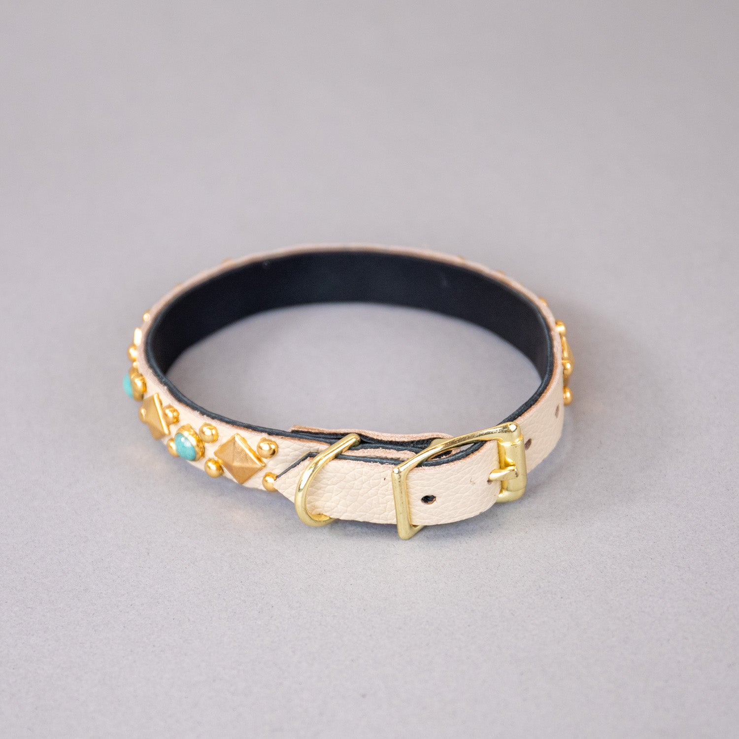 The Sphinx Collar