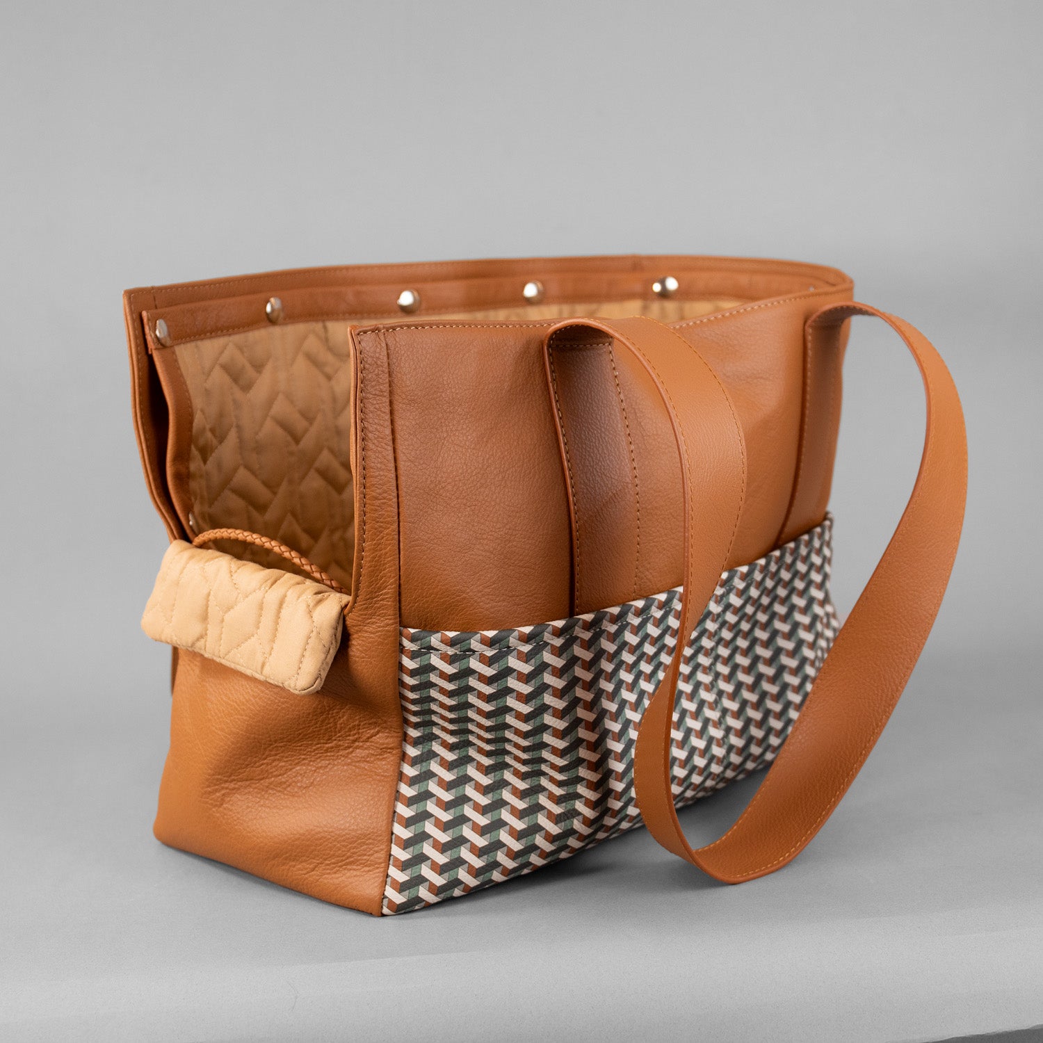 The Pelle Frau Carrier