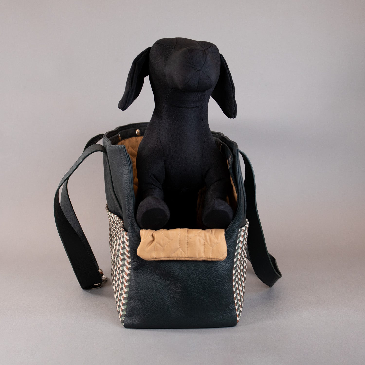 The Pelle Frau Carrier