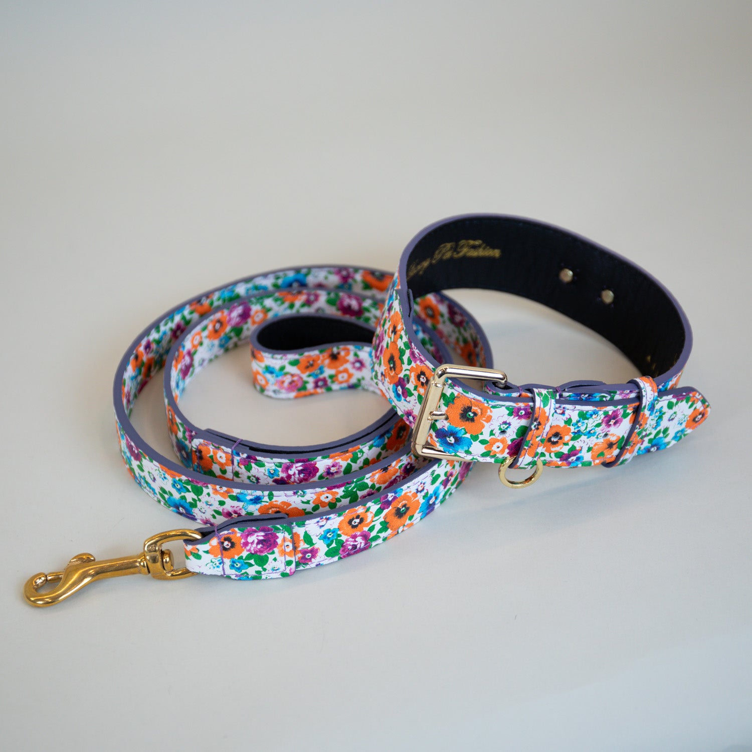 Playful Poppy Leashes