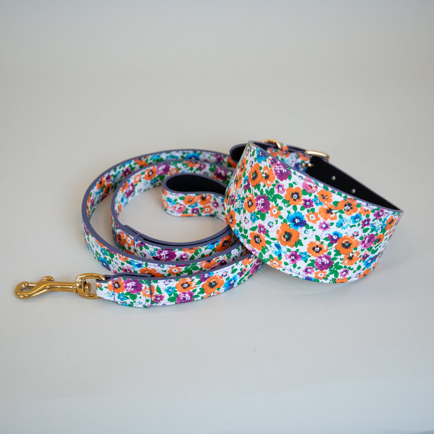 Playful Poppy Leashes