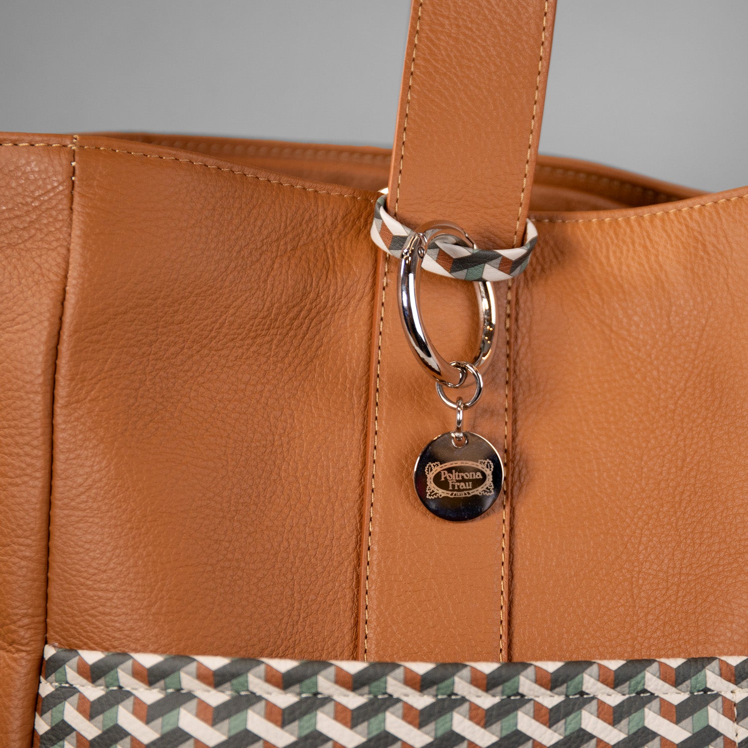 The Pelle Frau Carrier