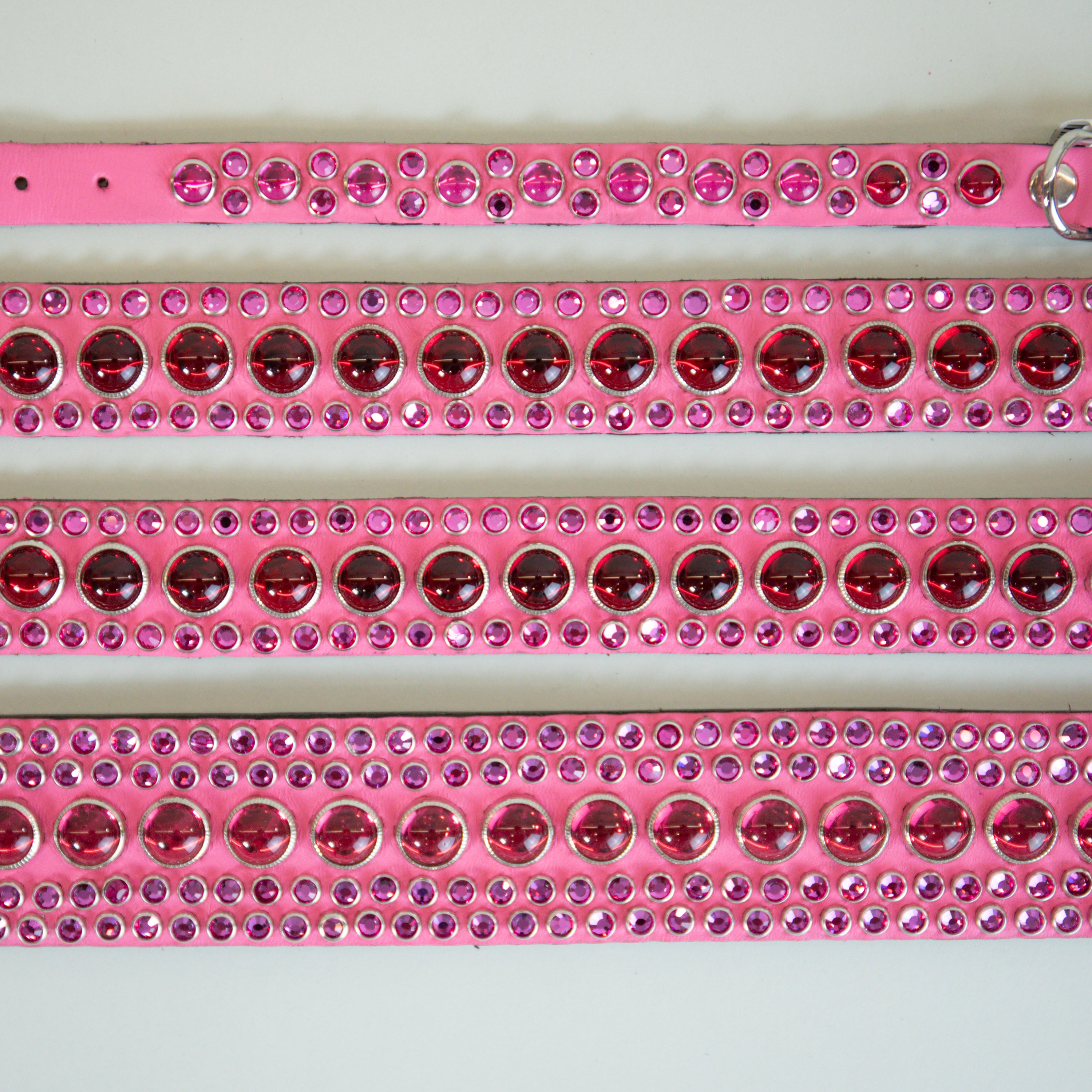 Burning Magnolia Collar