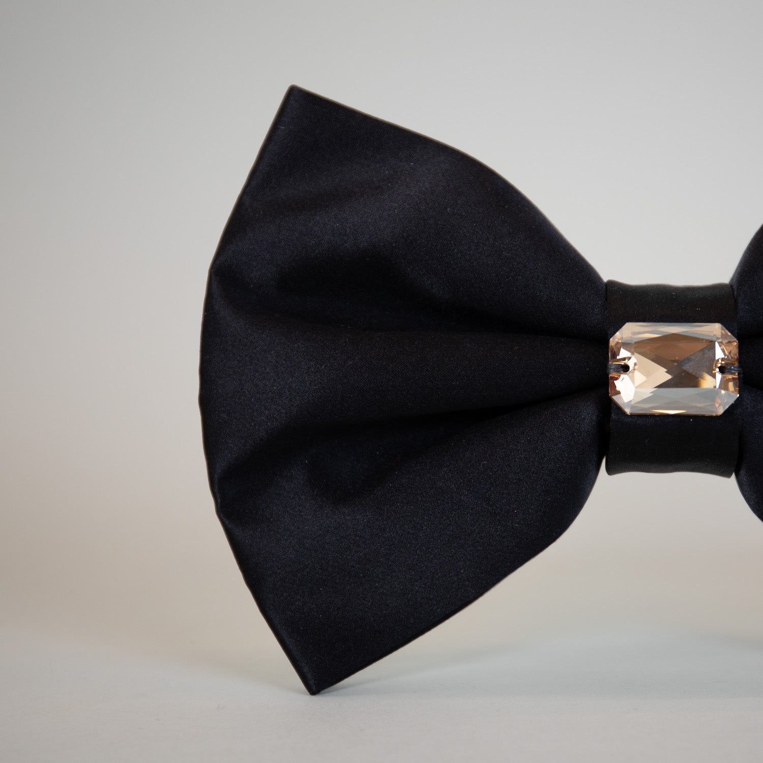 Ebony & Ivory Reversible Bow