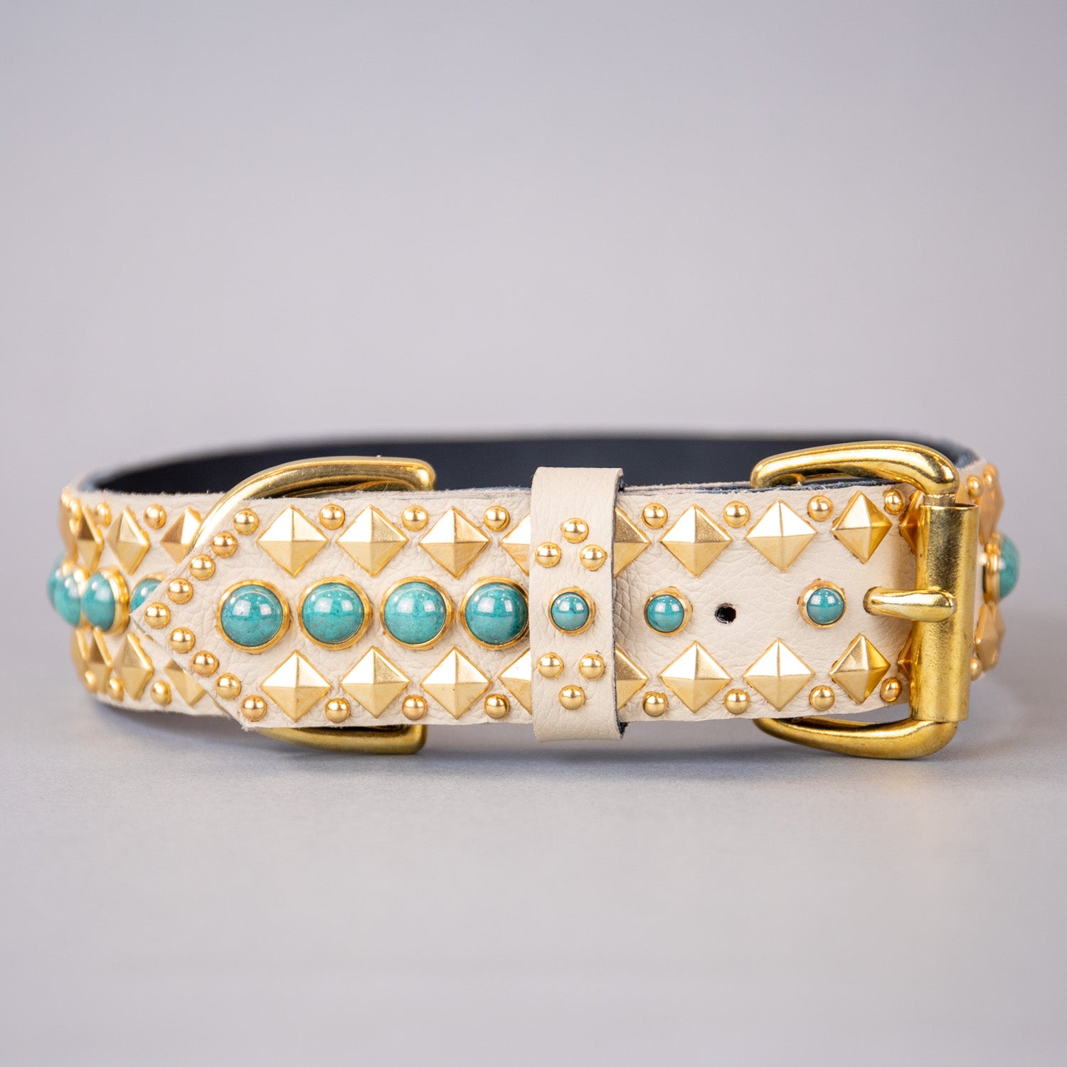 The Sphinx Collar