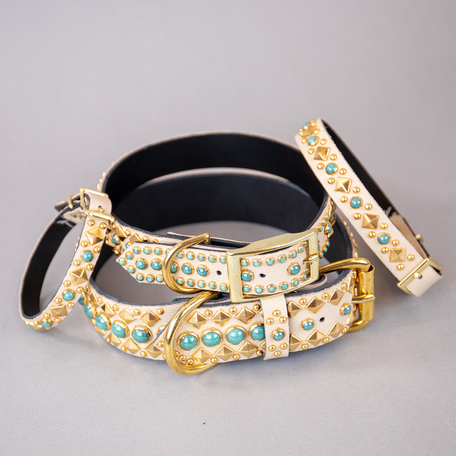 The Sphinx Collar