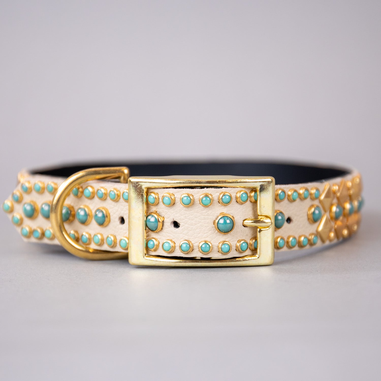 The Sphinx Collar