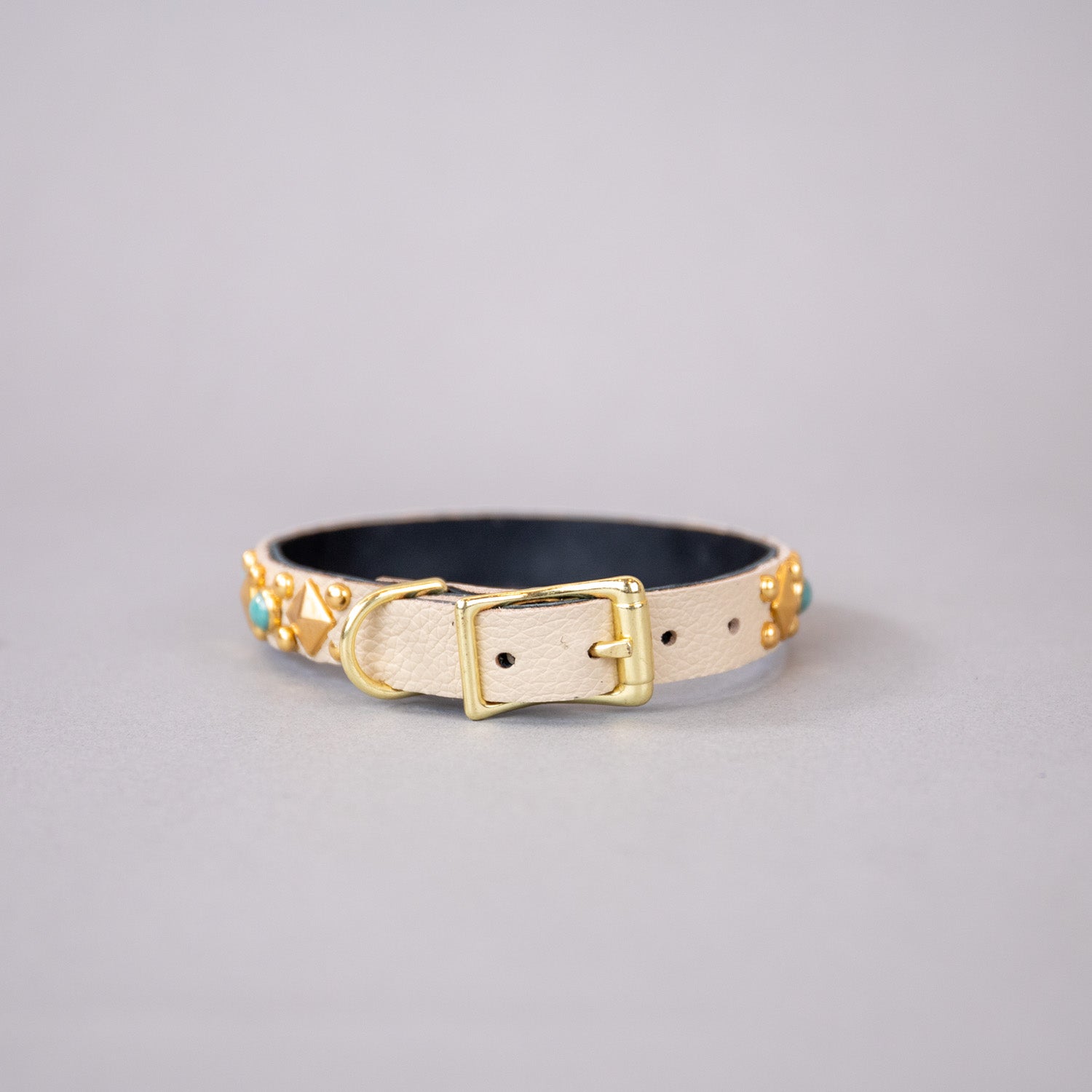 The Sphinx Collar