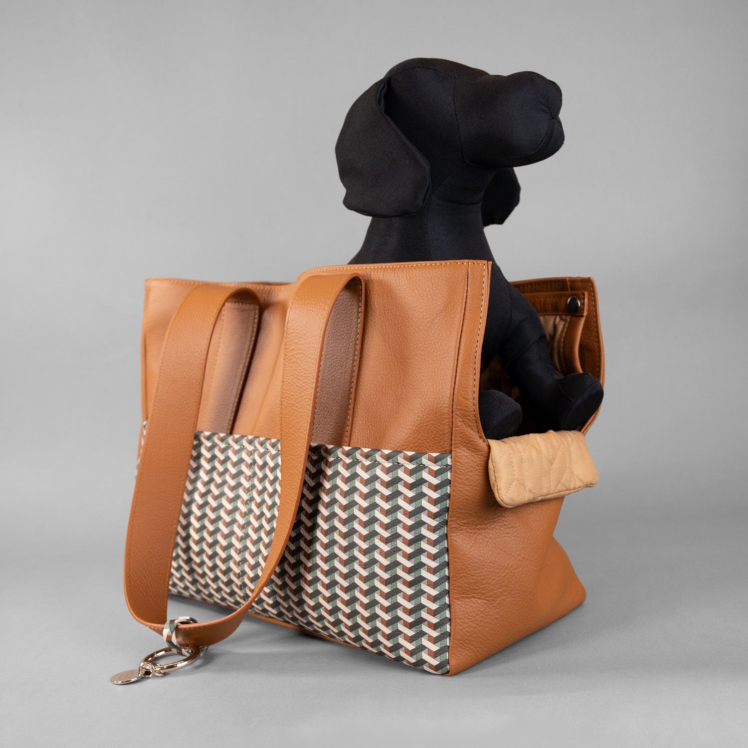 The Pelle Frau Carrier