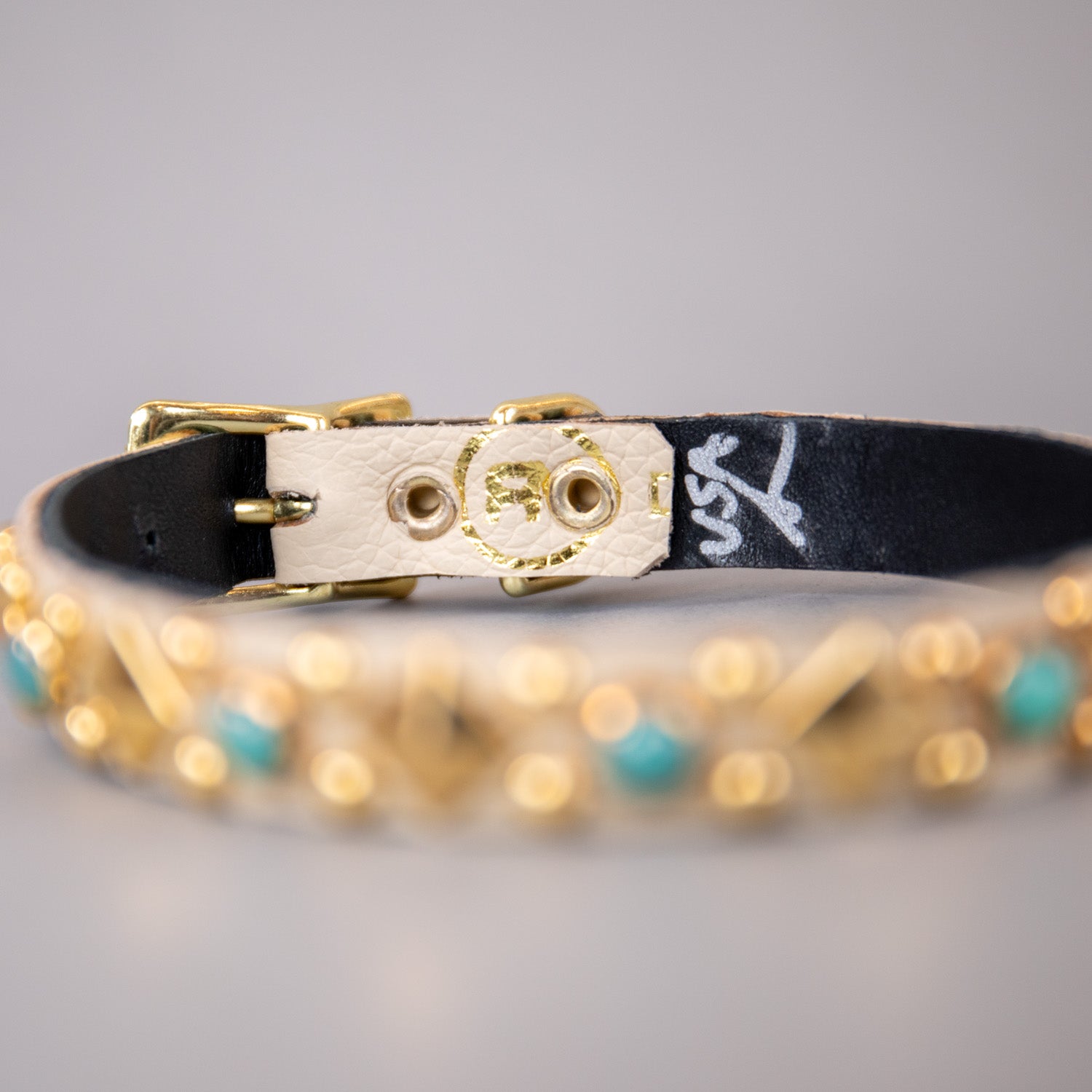 The Sphinx Collar
