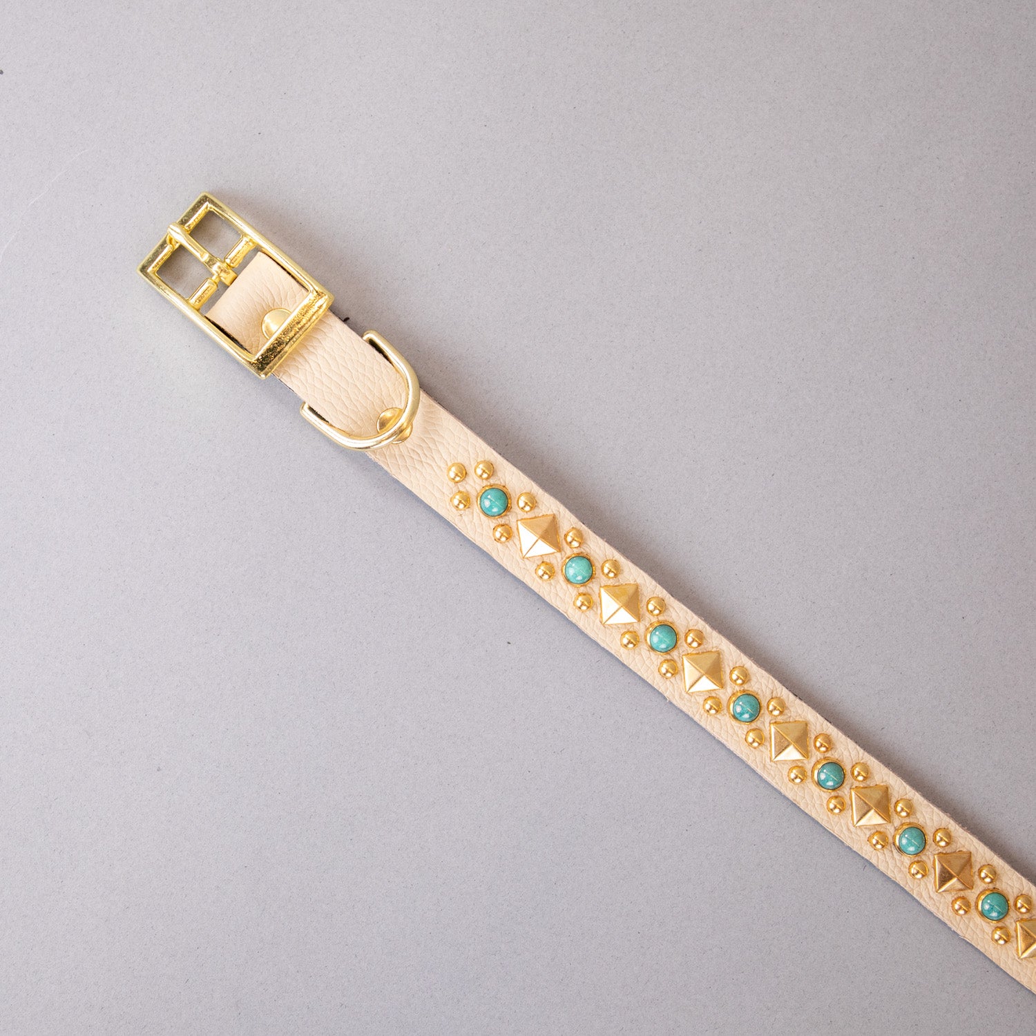 The Sphinx Collar