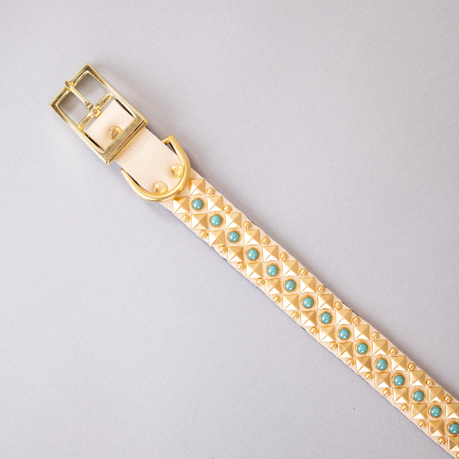 The Sphinx Collar